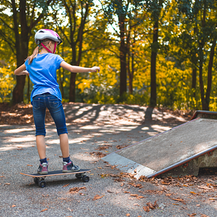 Longboard fahren Betreutes Longboard fahren im selbst erstellten Parcour