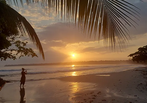 Sonnenuntergang am Strand auf der Costa Rica Rundreise