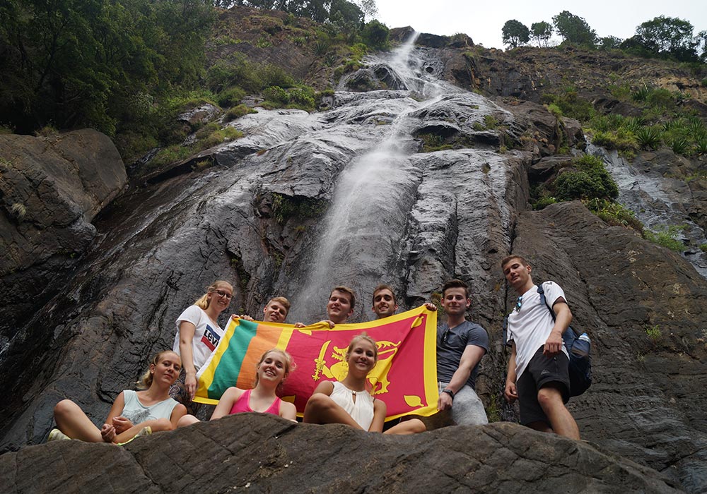 Rundreise Sri Lanka - Bambarakanda - Wasserfall Der Bambarakanda- Wasserfall.