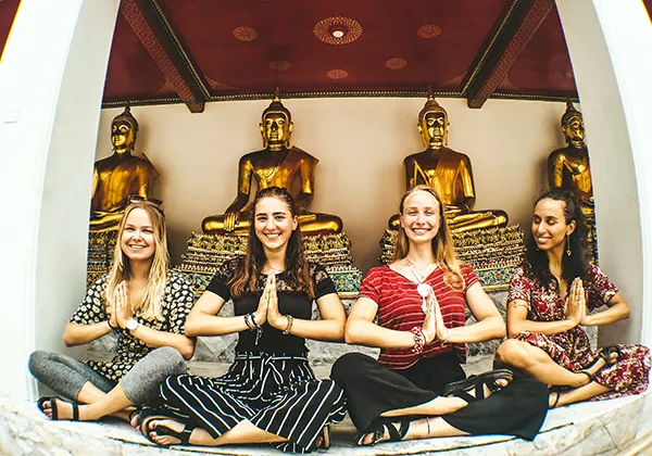 Tempelbesuch auf der Thailand Rundreise an Silvester