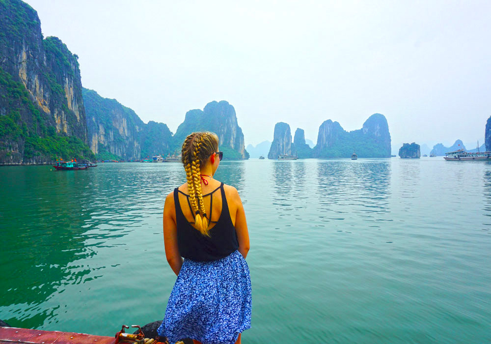 Vietnam Rundreise Genieß die tolle Aussicht der Halong Bay!