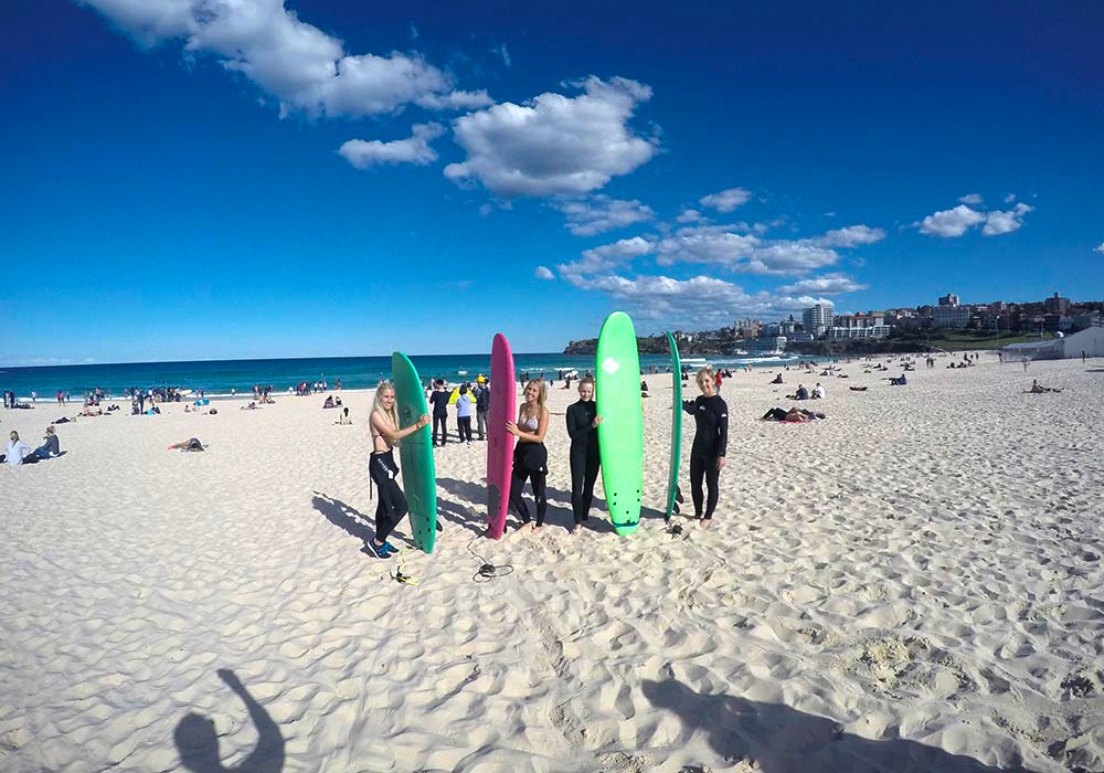 Western Passage - Sydney Surfen in den Wellen am Bondi Beach Sydney