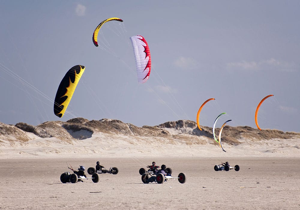 Kitebuggy Action pur beim Kite-Buggy-Ausflug!