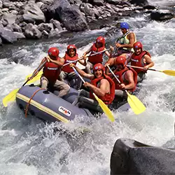 Surfcamp Ausflug Rafting