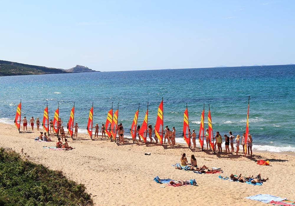 Sardinien - Surfkurs im beach- und fitnessclub Bereits inklusive: Schnupperkurs Windsurfen