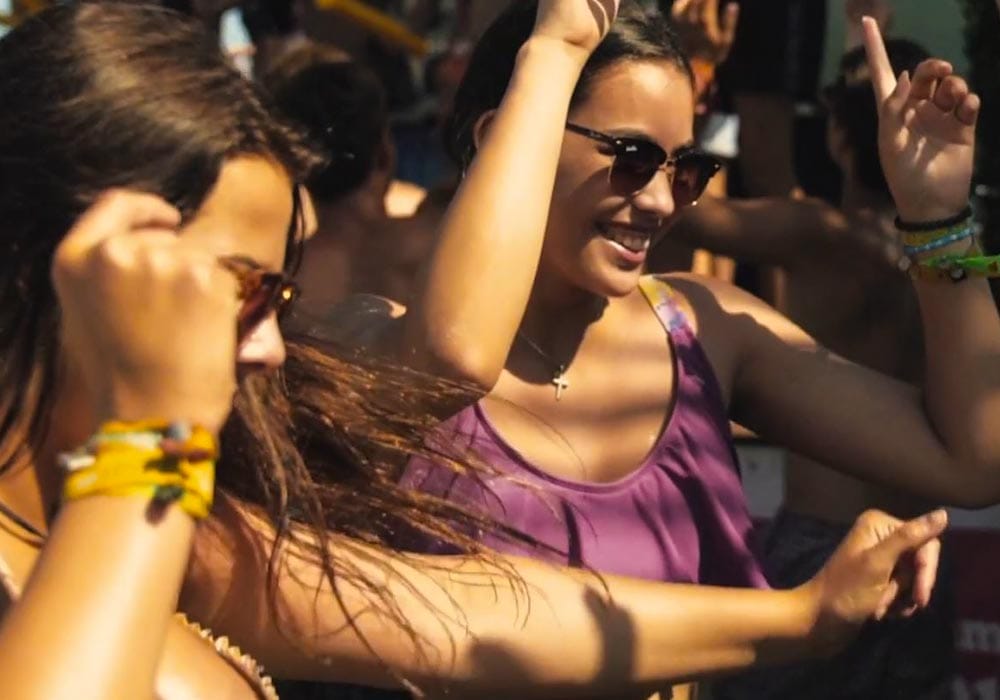 Party Sandy Beach Party: Auch Feiern kommt hier nicht zu kurz.