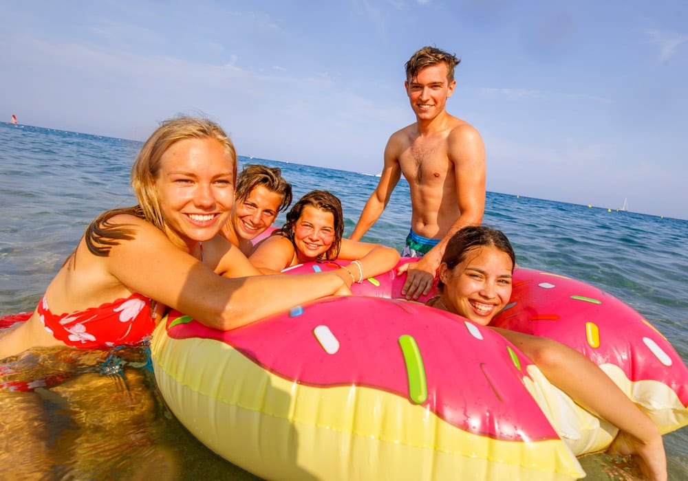 Strand Verbringe einen unvergesslichen Sommer mit deinen Freunden!