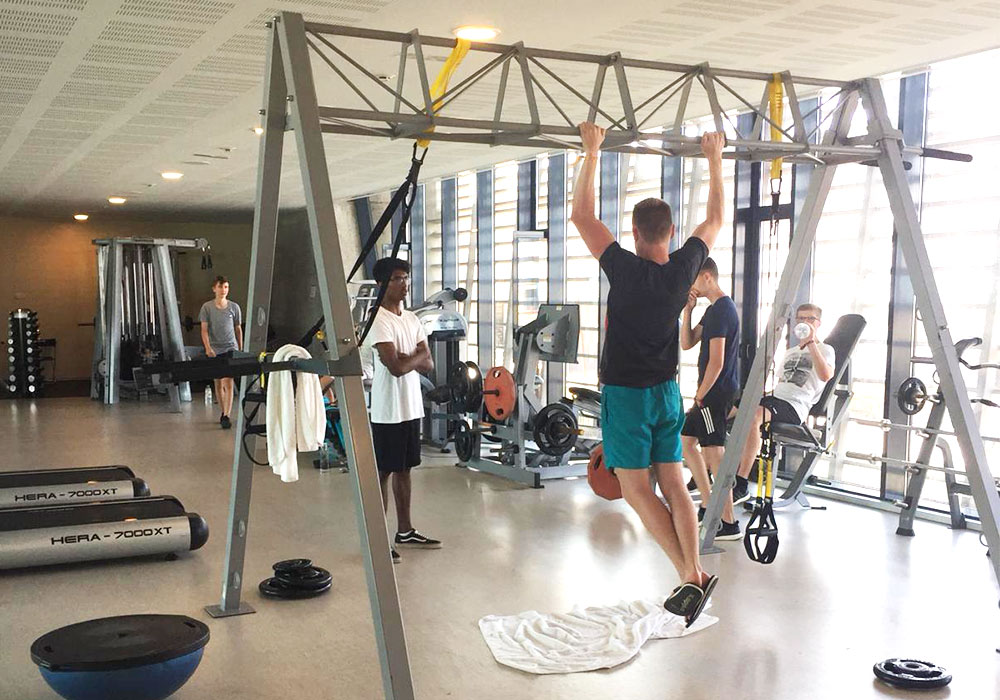 Barcelona - Fitnessraum Im hoteleigenen Fitnessraum kannst du dich im Urlaub fit halten.