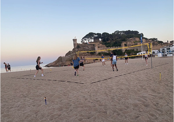 Volleyball spielen in Tossa de Mar