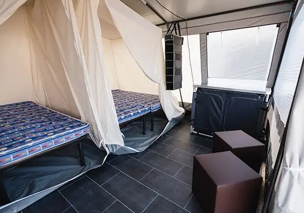 Zelt im Sommercamp am Veluwemeer