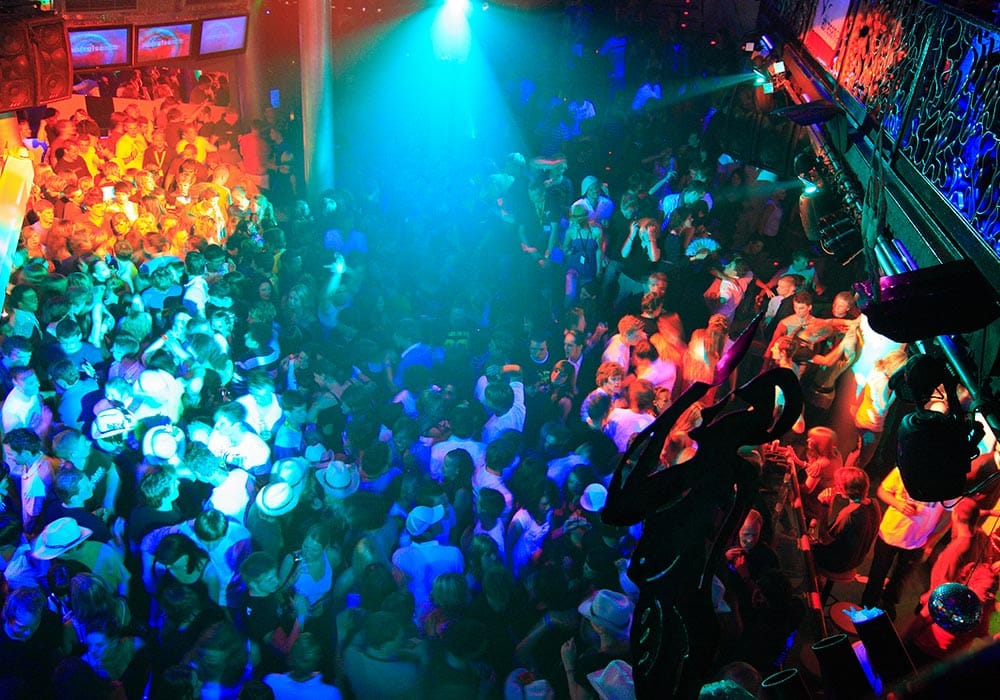 Rimini - Party in der Disco So sieht eine Partynacht in Rimini aus!
