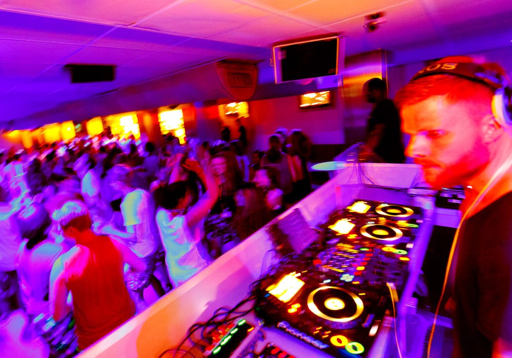 Party Lust auf mehr Party? Wir feiern fast jeden Abend in einer anderen Location.