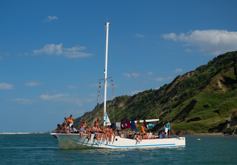 Ausflug Sunshine-Cruise Komm mit uns auf den Sunshine Cruise und genieße einen Tag entlang der Adriaküste.