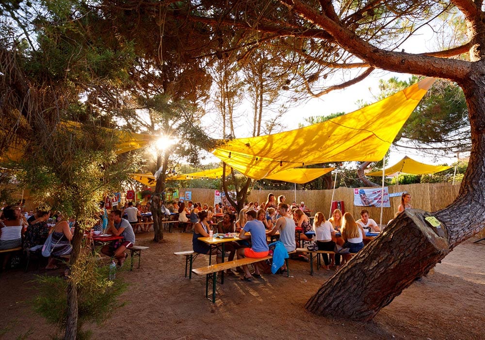 Lloret de Mar - Essen rund um die Uhr! Im Camp kannst du 24/7 essen, soviel du willst.