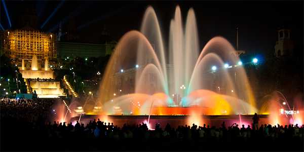Barcelona Insight Die Wasser- und Lichtspiele „Font Màgica“