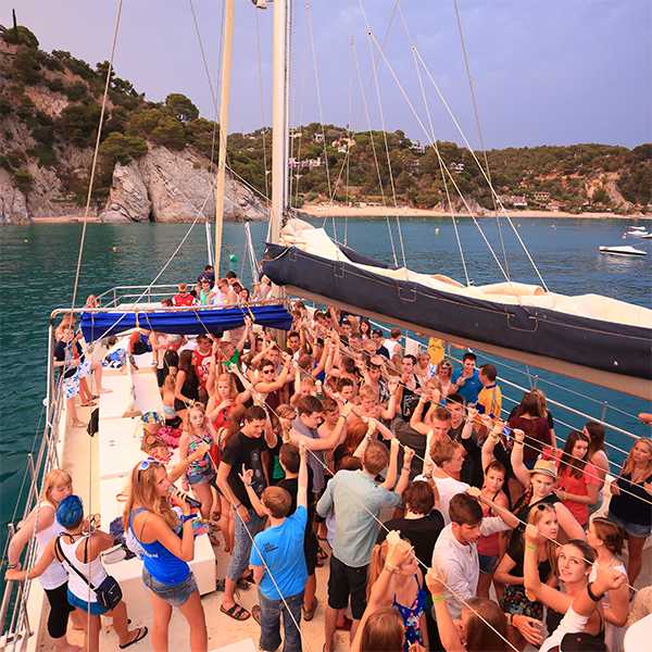 Catamaran Partystimmung auf dem Catamaran Cruise