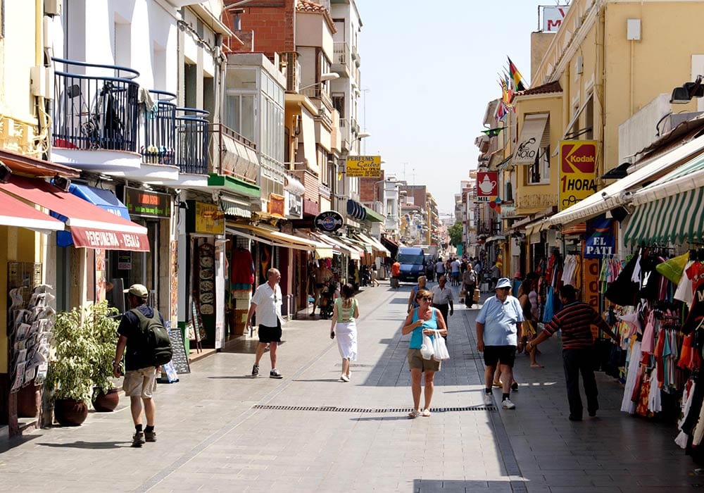 Shoppingmeile In der Altstadt von Malgrat de Mar gibt es Vieles zu entdecken.