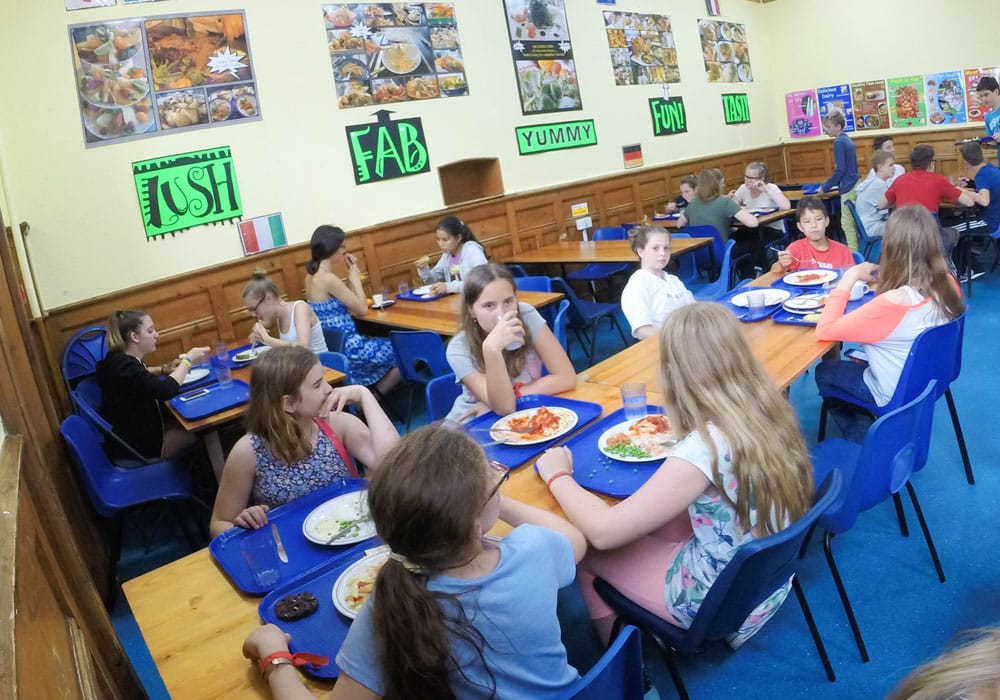 Teignmouth - Trinity School Hier genießt du dein Essen.