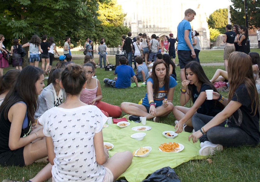 Winchester - Picknick im Park Ein Highlight deiner Reise: das gemeinsame Picknick im Park.